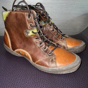 Merrell Womans leather bootie lace up brown and tan size 7